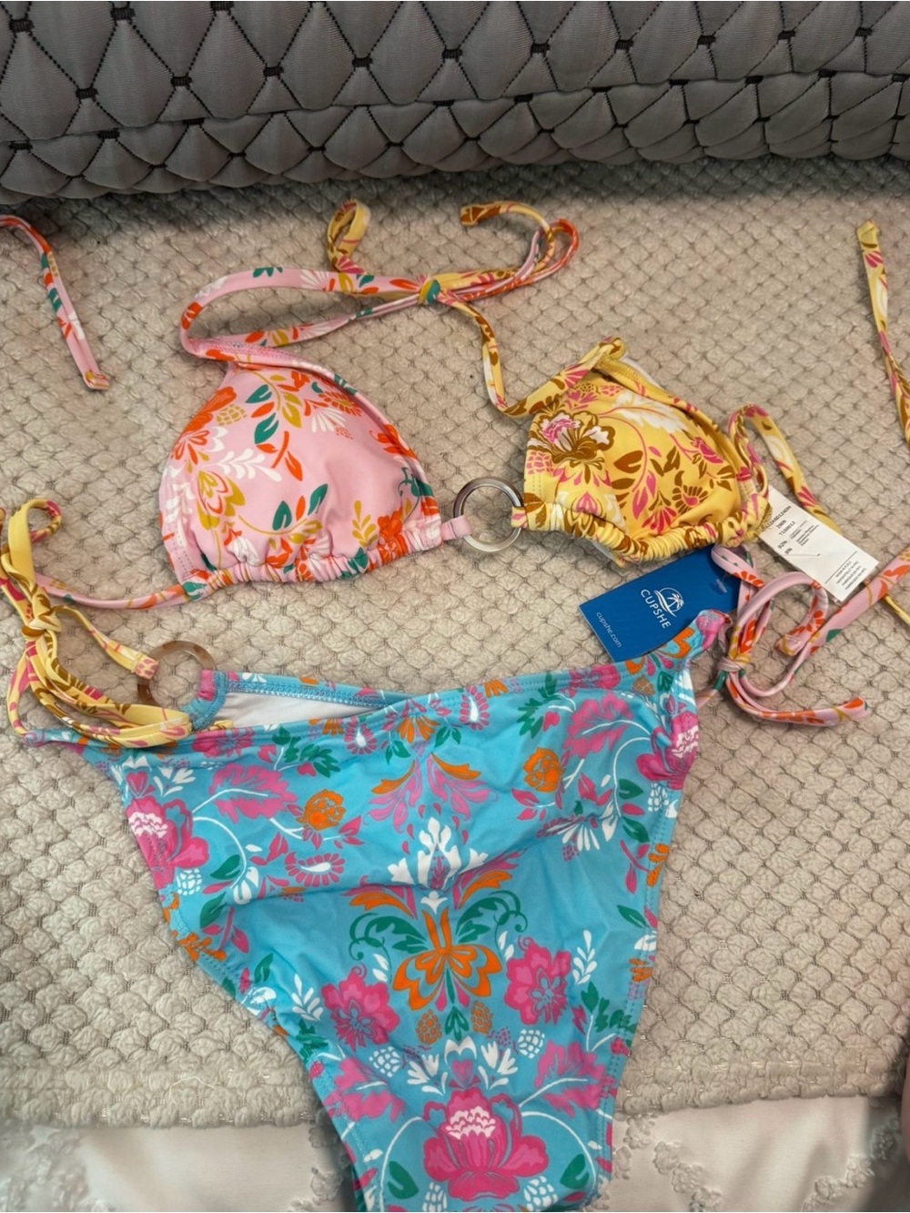 Bikini - Picture 6 of 6